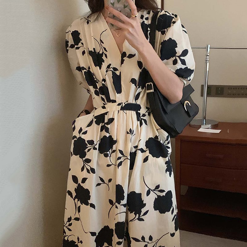 Floral Dress with Double Pockets and Puff Sleeves